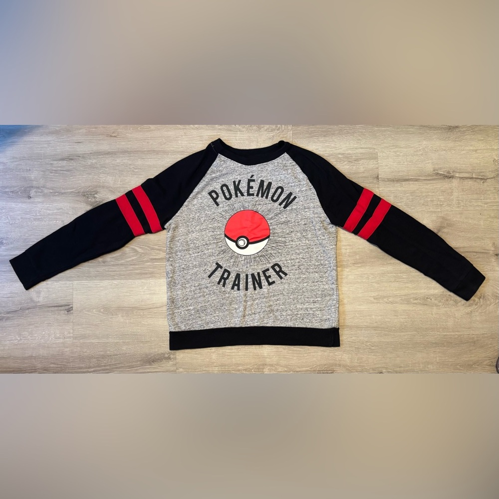 Women’s Pokémon Pullover Crewneck Sweatshirt M